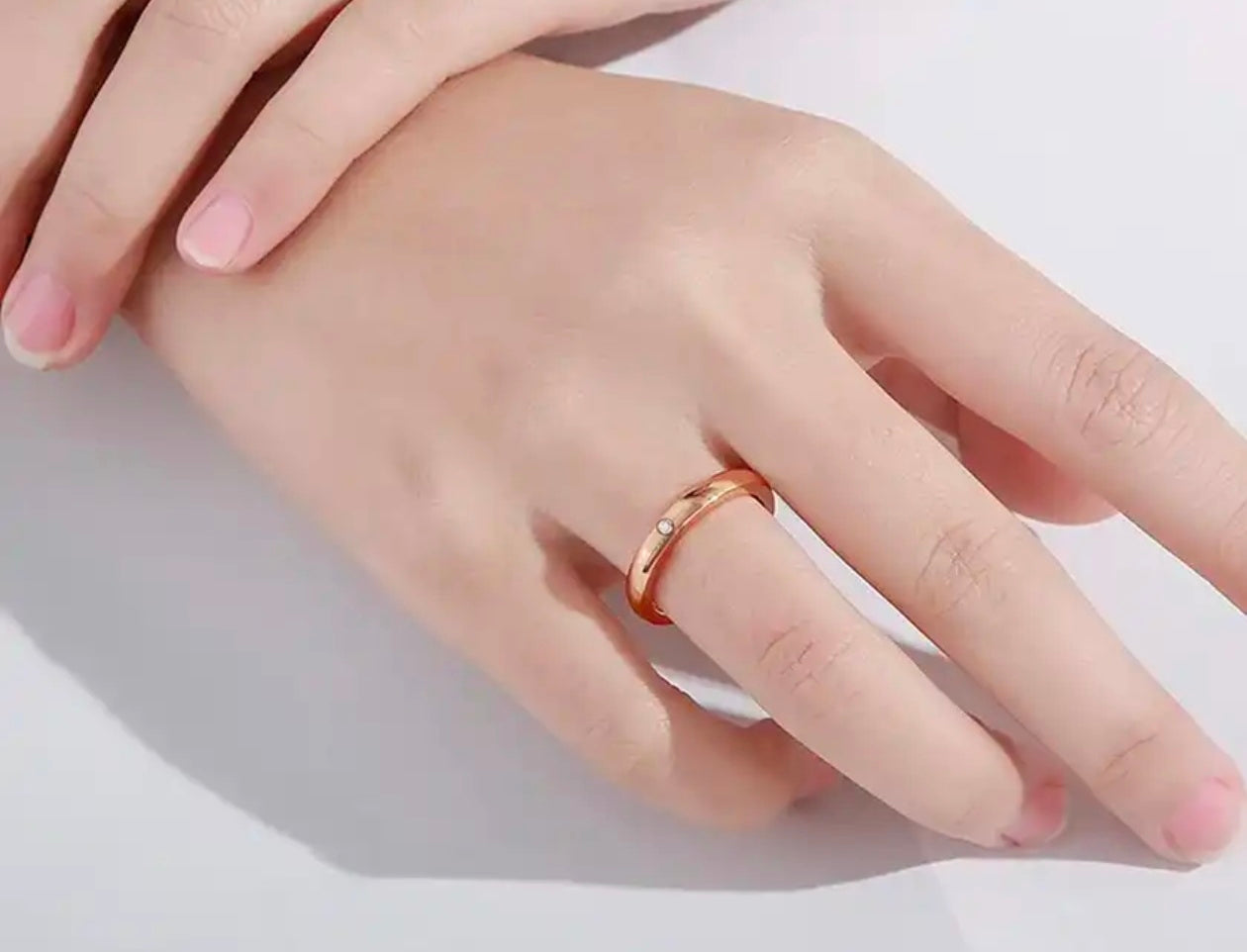 Luna Classic Gold Band