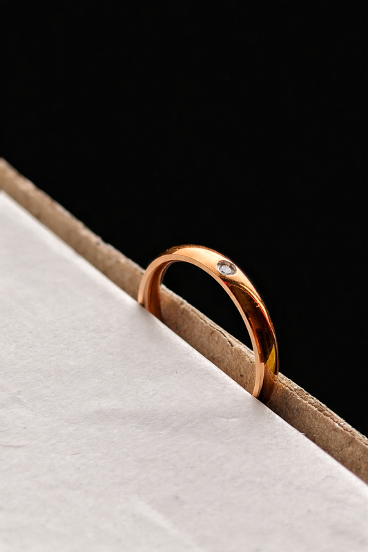 Luna Classic Gold Band